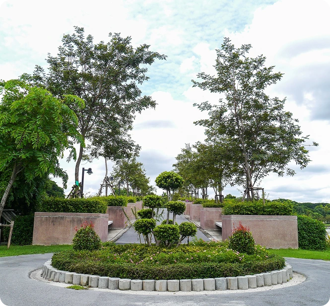 circular landscape garden